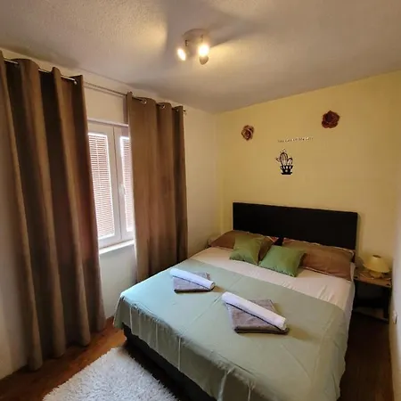 Anita Apartman